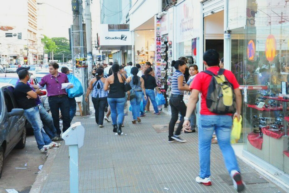 No valor acumulado, a recuperação avançou 2,5% enquanto na variação interanual (mesmo mês do ano anterior) o indicador caiu 5,0%