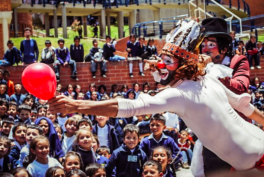 Às 17h30 haverá apresentação teatral com o “Pocket Circo do Mato”, será encenado às 17h30 no átrio