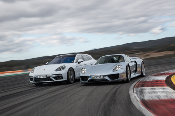 Há dez anos, a Porsche lançou-se em um novo segmento do mercado