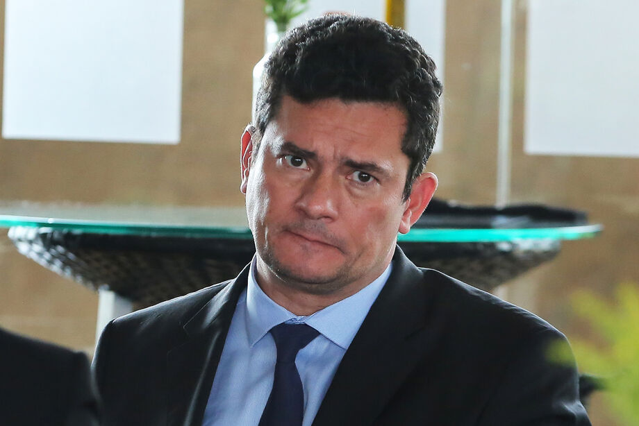 O ministro disse que está aumentando o quadro de servidores com atuação na área. Eram 31 e temos a perspectiva de aumentar para 64