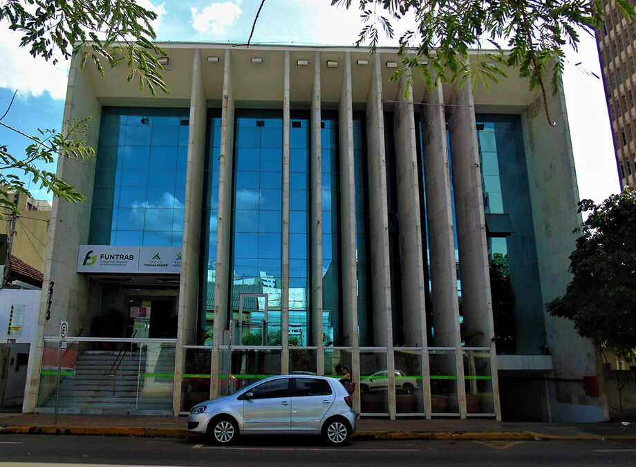 Os interessados, que atendam aos requisitos acima descritos, devem realizar seu cadastro na Funtrab, com RG, CPF e Carteira de Trabalho, na Rua 13 de maio, 2.773, de segunda a sexta, das 7 às 17 horas