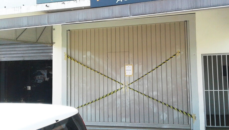 A academia é classificada como centro de esporte e lazer, localizada na rua Miguel Couto, Vila Carvalho, desta vez por reincidência e crime de desobediência