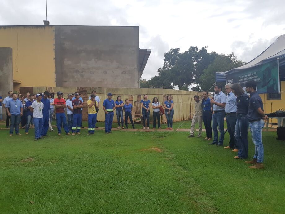 Além de visitarem as instalações, também tiveram palestras sobre a estrutura da cooperativa, segurança do trabalho e medicina do trabalho