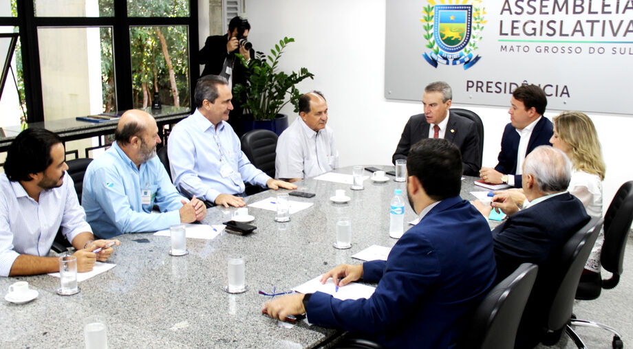 Superintendente Rogério Beretta e o Coordenador de Pecuária Marivaldo Miranda, da Semagro, estiveram na Assembleia na manhã desta terça-feira (29.3), para discussão de duas importantes pautas referentes à sanidade animal