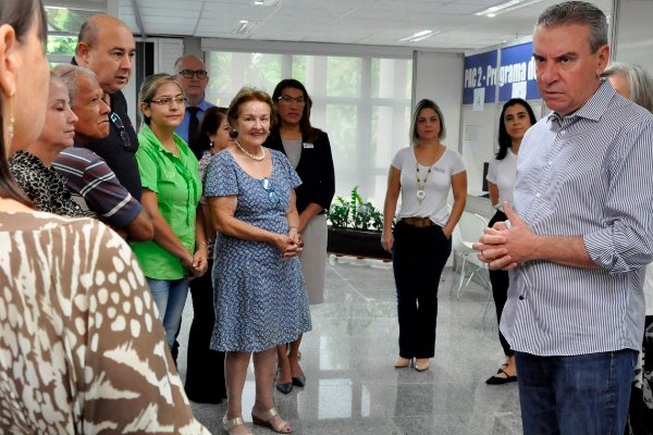 Presidente da ALMS, Paulo Corrêa, conversou com os primeiros servidores recadastrados