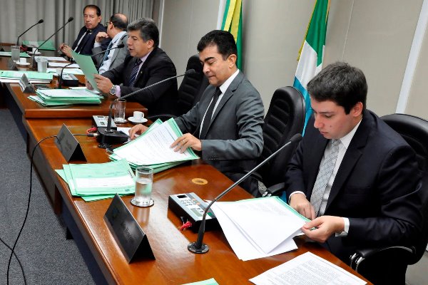 Sessão extraordinária será na próxima terça-feira, às 8h, no Plenarinho