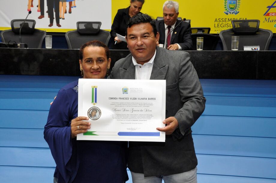 Representando o parlamentar na noite de homenagens, o assessor parlamentar Jailson Nabhan destacou a importância da medalha entregue àqueles que se dedicam