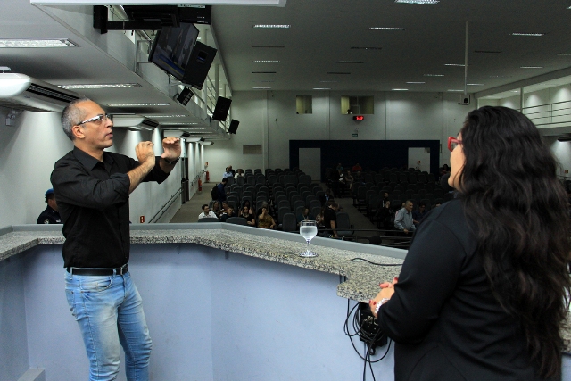 Asen ocupou a Tribuna da Câmara para pedir apoio dos vereadores