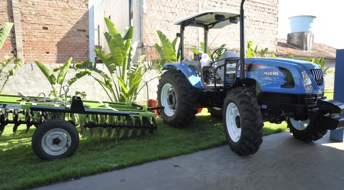 Agricultores familiares da Associação de Moradores do Alto Caracol, receberam na última semana uma patrulha mecanizada