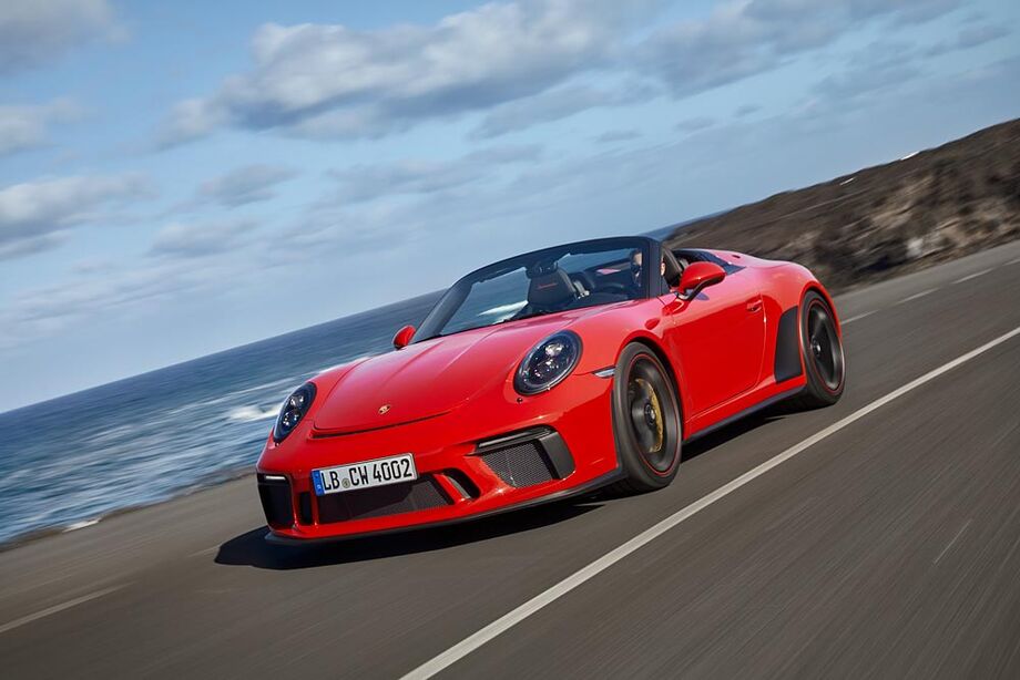A Porsche Design Timepieces também criou cronógrafos especiais para o novo 911 Speedster, da mesma forma limitados a 1.948 unidades