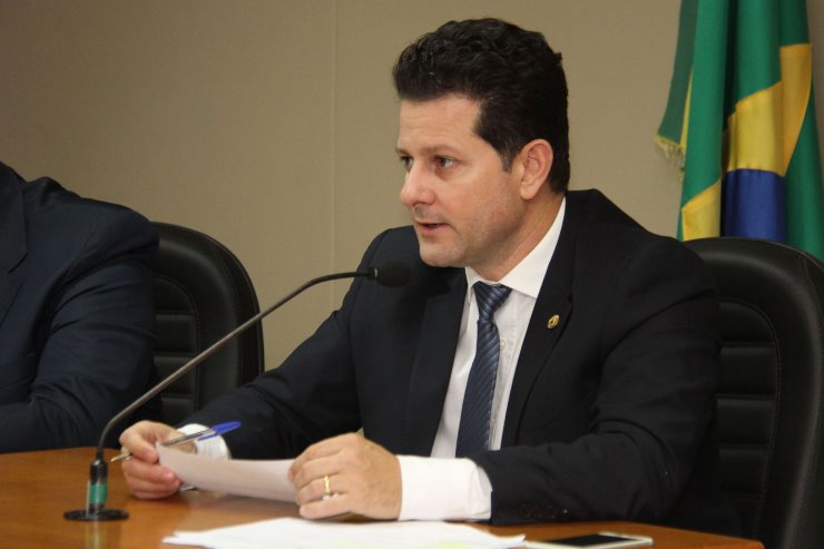 Deputado Renato Câmara durante reunião da Frente da Pessoa Idosa no ano passado