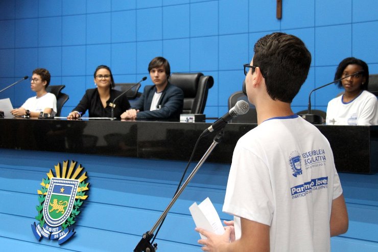 Tema foi discutido durante a sessão desta segunda-feira