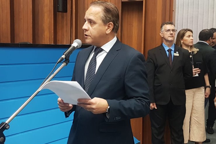 Pavimentação de rodovia estadual e estrutura da Depac foram pautas