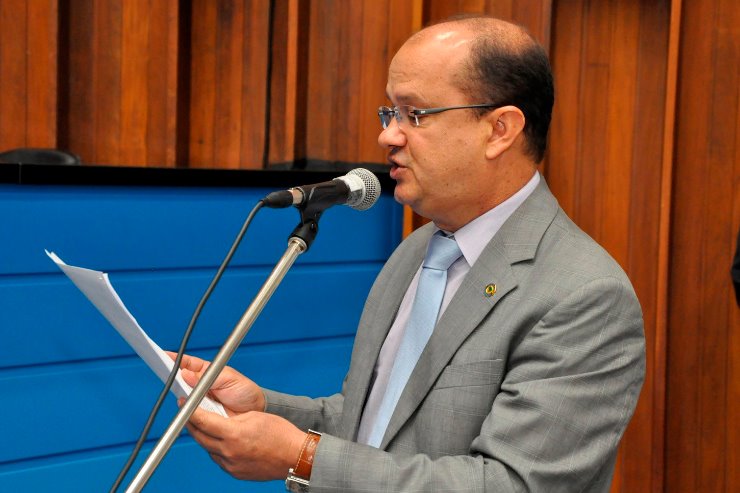 Lei homenageia juiz que atuou em várias comarcas do Estado e é de autoria de Barbosinha