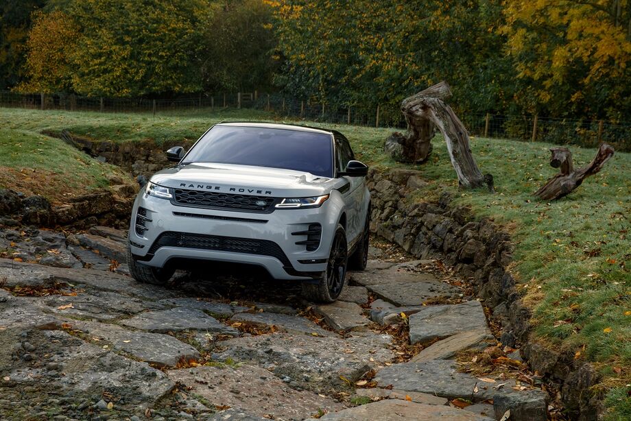 Pré-venda do modelo começa hoje em todas as concessionárias Jaguar Land Rover do Brasil. As primeiras entregas devem ser feitas no decorrer de Julho.