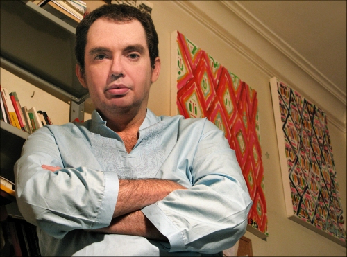 O escritor Rodrigo de Souza Leão
