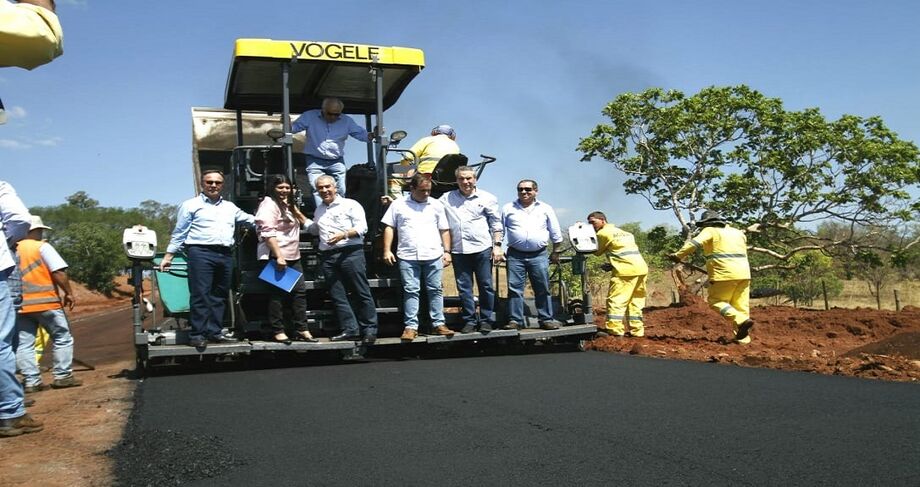 A pavimentação e drenagem de 61 quilômetros vai transformar a rodovia MS-223 em um corredor de produção e reduzir em 80 quilômetros a distância percorrida até Campo Grande
