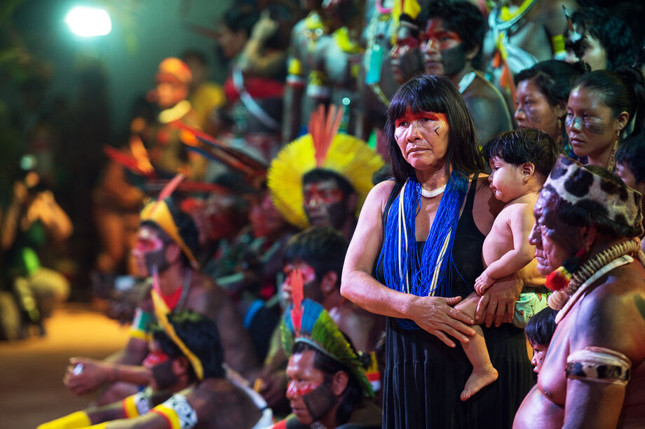 Mato Grosso do Sul possui a segunda maior população indígena do Brasil, com mais de 73 mil pessoas de oito etnias (Atikum, Guarani Kaiowá, Guarani Ñandeva, Guató, Kadiwéu, Kiniquinau, Ofaié e Terena), segundo o último Censo do IBGE