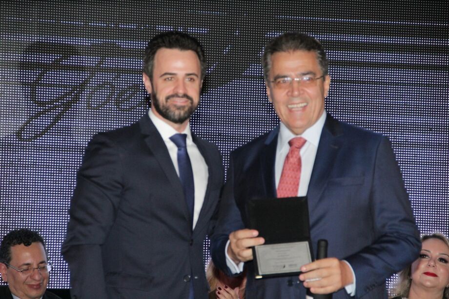 Romão Ávila Milhan Jr, presidente da Associação dos Membros do MPE e Luiz Carlos Feitosa