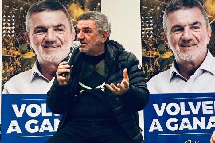 Candidato de oposição na eleição para a presidência do Boca Juniors, José Beraldi