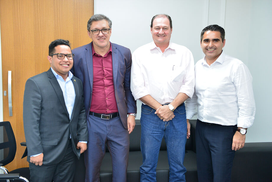 O vereador e presidente do partido, Papy, o deputado estadual Lucas de Lima, Marcelo Miglioli e o deputado estadual Herculano Borges