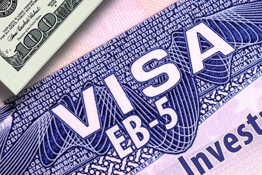 O EB-5 foi criado pelo Congresso americano, em 1990, como forma de atrair investimentos para áreas de baixa empregabilidade no país, em troca da concessão do Green Card