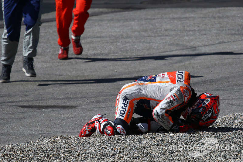 Atual campeão e favorito ao título, Márquez deu um susto na primeira atividade desta sexta