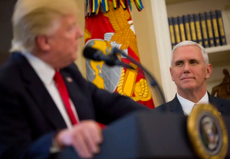 Os presidentes das comissões de inteligência, assuntos externos e supervisão da Câmara pediram que Pence forneça documentação relacionada às ligações de Trump em 21 e 25 de julho com Zelensky