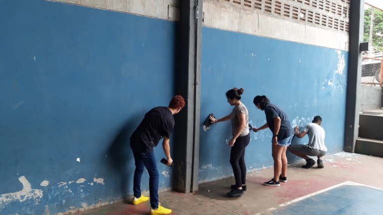 O RenovaBR é uma escola de formação política apartidária que recebe alunos de diferentes partidos e ideologias, e desenvolvem ações voluntárias nas áreas de educação, saúde, assistência social, cultura, inclusão, meio ambiente e esporte