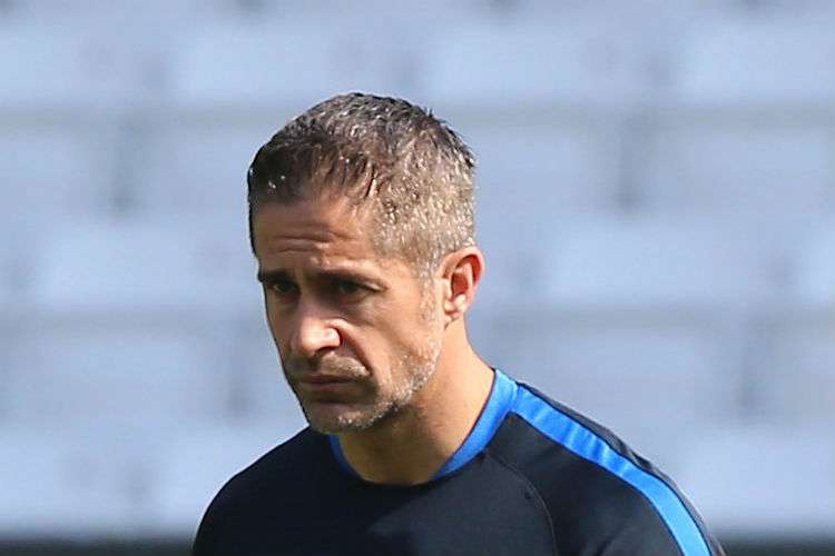 A demissão de Sylvinho ocorre um dia depois de o Lyon ter sido superado por 1 a 0 pelo Saint-Étienne, fora de casa