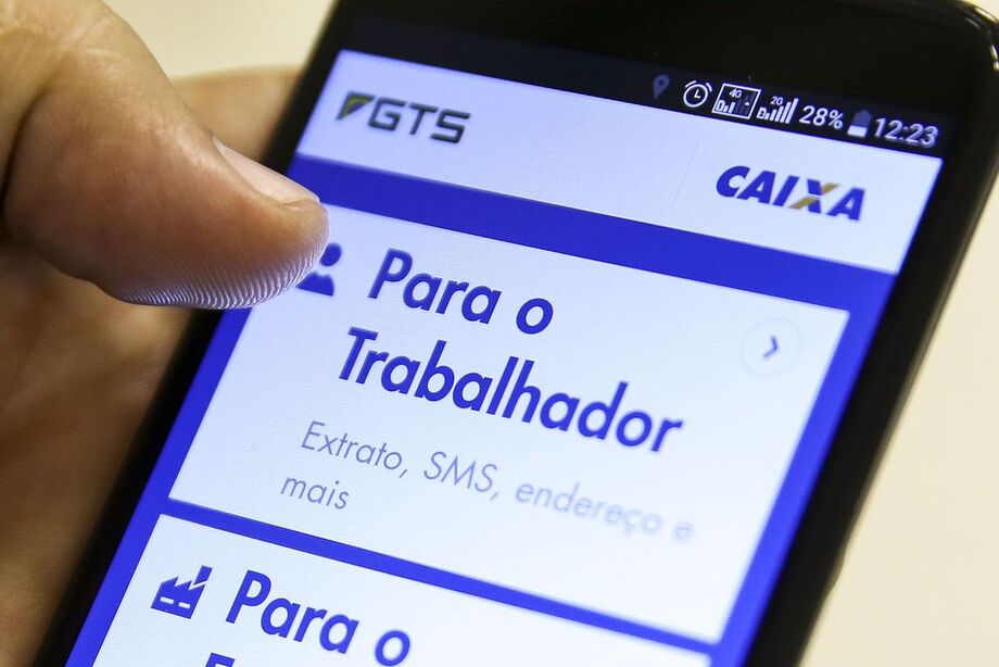 O pacote de redução da taxa e modernização tecnológica do FGTS será primeiro apresentado ao ministro Guedes para ser aprovado