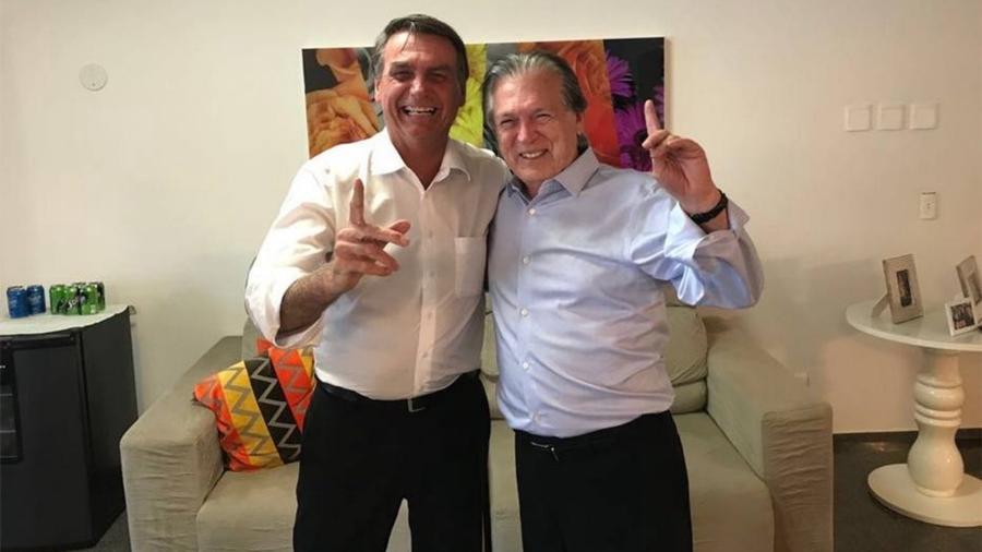 Bolsonaro pediu a um apoiador nesta manhã para que esquecesse o partido e afirmou que o presidente da sigla, o deputado Luciano Bivar (PE), está queimado pra caramba e vai queimar o seu filme também