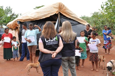 Visita de membros da CIDH à comunidade Guyraroká, em novembro de 2018