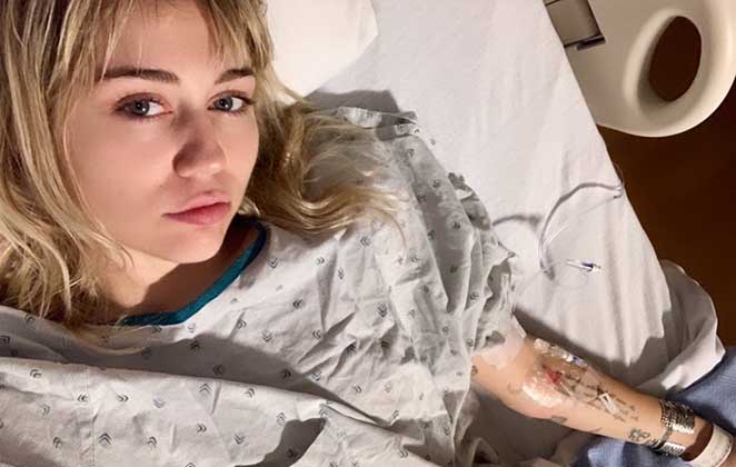 Miley Cyrus, de 26 anos, foi hospitalizada nesta terça-feira, 8