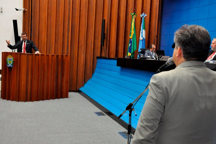 Deputados durante sessão plenária na Assembleia Legislativa de Mato Grosso do Sul