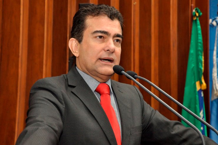 De autoria do deputado Marçal Filho (PSDB), o projeto altera o parágrafo 7º do artigo 195 da Constituição Federal