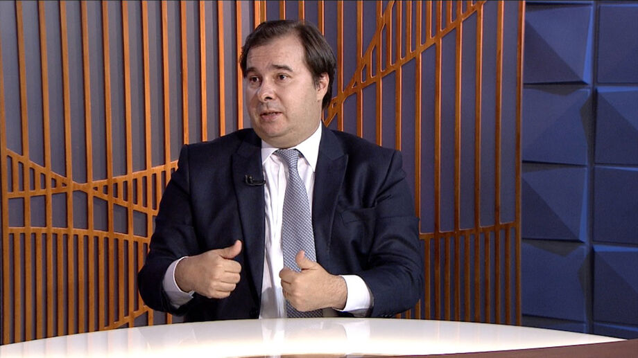 Maia em entrevista ao SBT