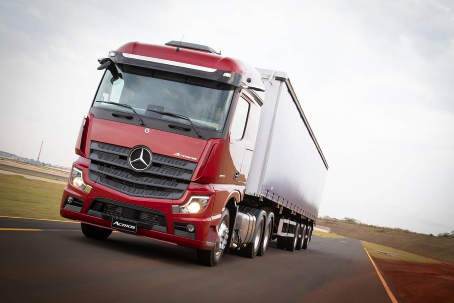 Novo Actros é o caminhão mais inteligente, conectado, eficiente e seguro do mercado brasileiro