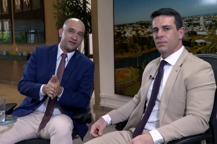 Entrevista com o defensor público Homero Lupo Medeiros (à direita) vai ao ar nesta terça-feira às 17h30