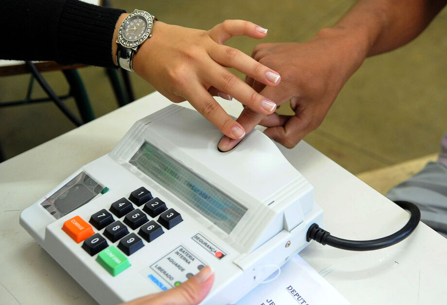 A reunião se deve ao fato de que cerca de 40% dos eleitores do município ainda não realizaram o cadastramento biométrico