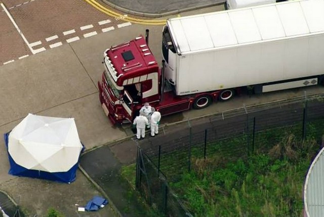 A polícia britânica confirmou esta quinta-feira (24) que as 39 pessoas mortas encontradas em Essex, no sudeste do país, no interior de um caminhão, eram de nacionalidade chinesa