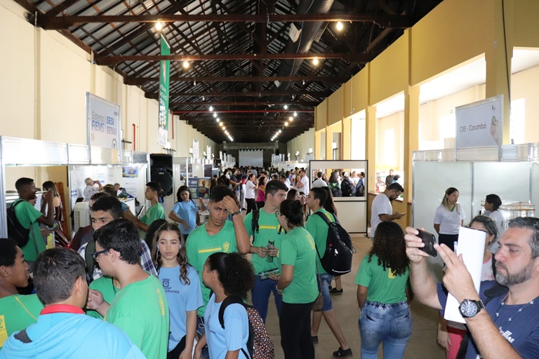 Alunos de escolas estaduais participam do evento