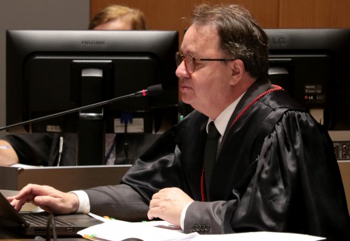 Em seu voto, o desembargador ressaltou que as notícias veiculadas pelo jornal em nada diferem, em sua essência, do conteúdo retratado no boletim de ocorrência lavrado