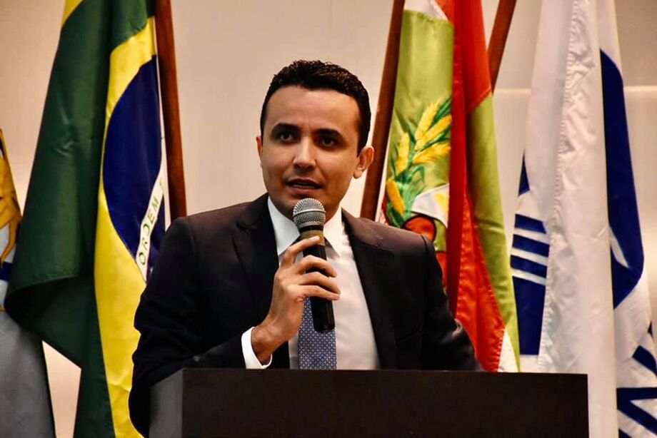 Com o tema licitações sustentáveis, o presidente do IDAMS (Instituto de Direito Administrativo de Mato Grosso do Sul) João Paulo Lacerda proferiu palestra no Congresso Internacional de Direito e Sustentabilidade