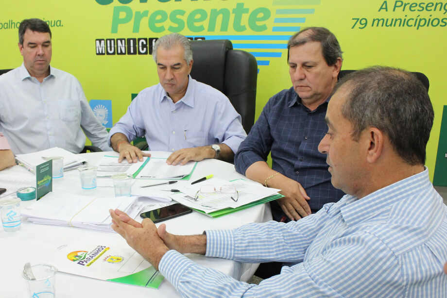 Reinaldo Azambuja vem percorrendo desde setembro todo o Mato Grosso do Sul com o programa Governo Presente