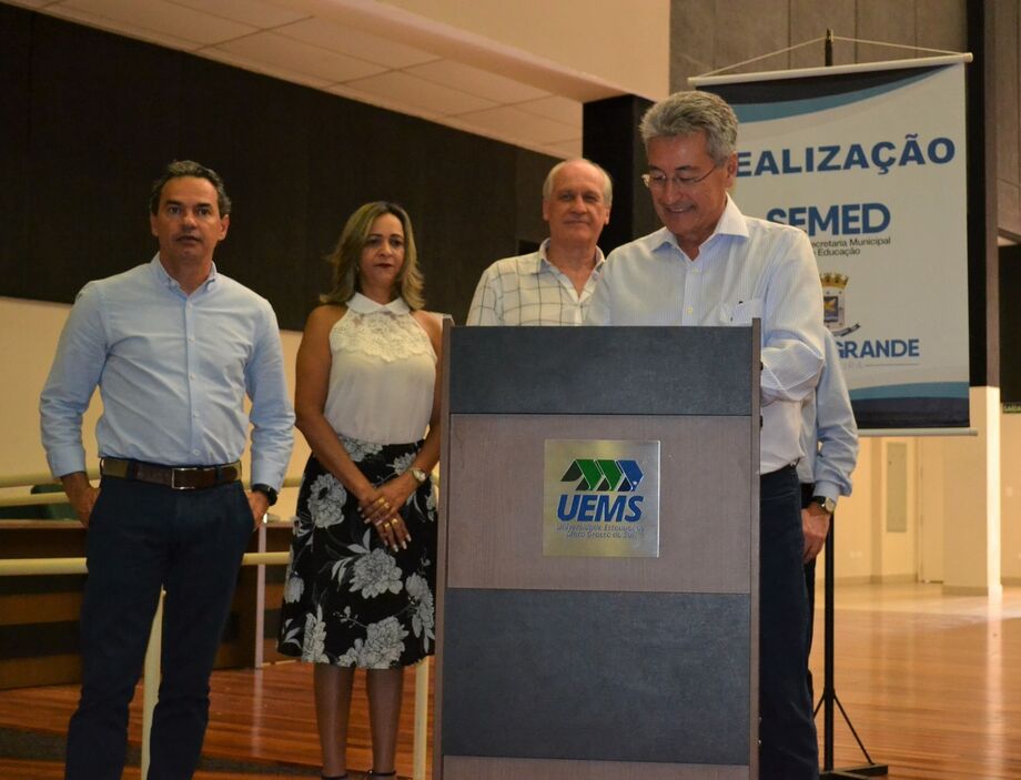 A parceria tem o objetivo de contribuir com o desenvolvimento das competências institucionais do município através da qualificação dos servidores, bem como, promover o intercâmbio de conhecimentos e experiências nas áreas de capacitação