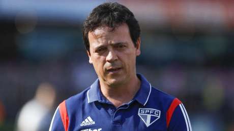 Fernando Diniz fez mistério no São Paulo e novamente fechou o treino da tarde desta terça-feira, no CT da Barra Funda