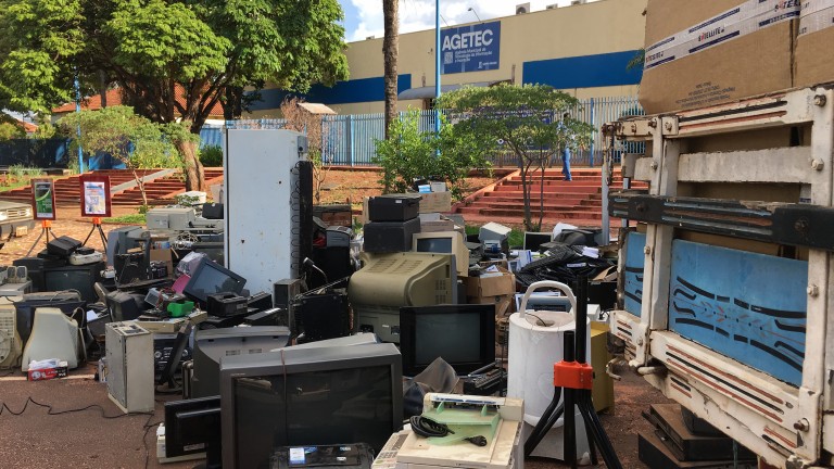 A primeira ação foi realizada em fevereiro deste ano na Praça das Araras – região urbana do Centro. Foram dois dias de coleta, com a intensa participação da população