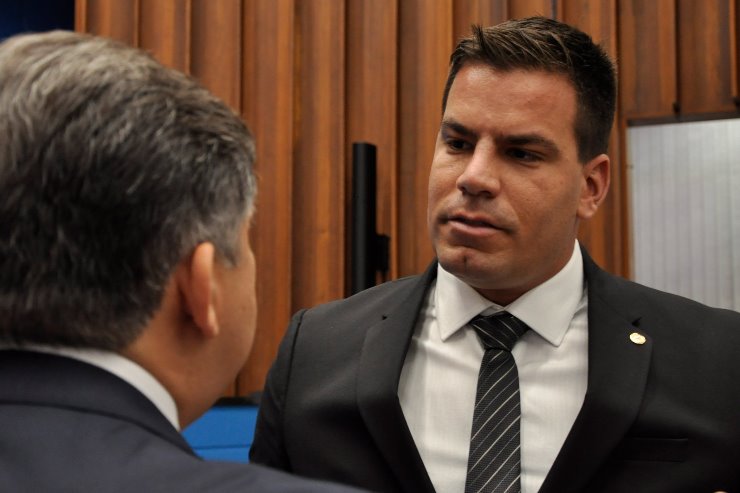 Deputados Lidio Lopes e Capitão Contar debatem sobre a instauração da CPI da Energisa