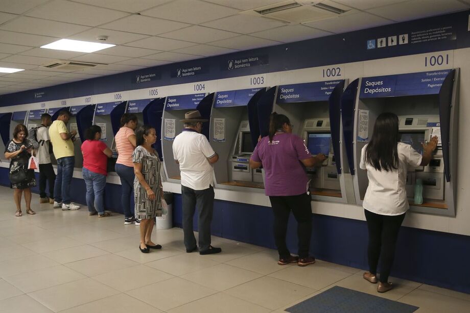 O saque de R$ 500 já está em andamento, mas poderá ser complementado se o parecer de Motta for aprovado
